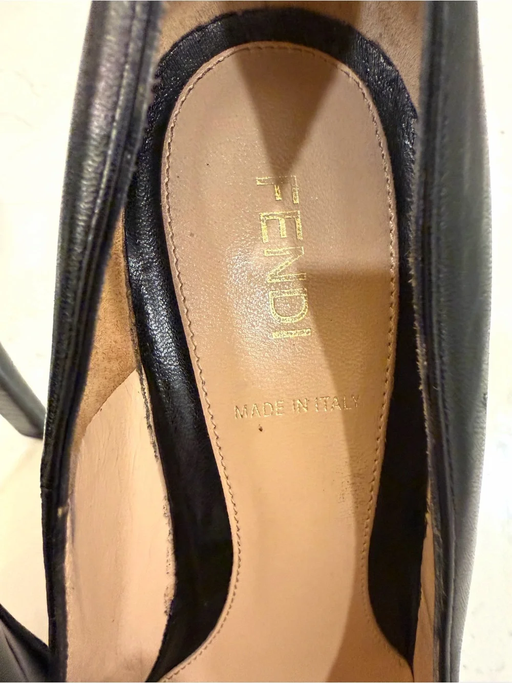 Fendi Gold FF Logo Black Leather Platform Pumps Heels – Size 37.5